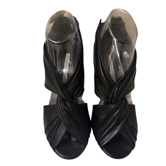 Vera Wang Lavender Heels Size 7.5 M Black Open Toe
Leather Zip Made In Italy - Picture 3 of 16